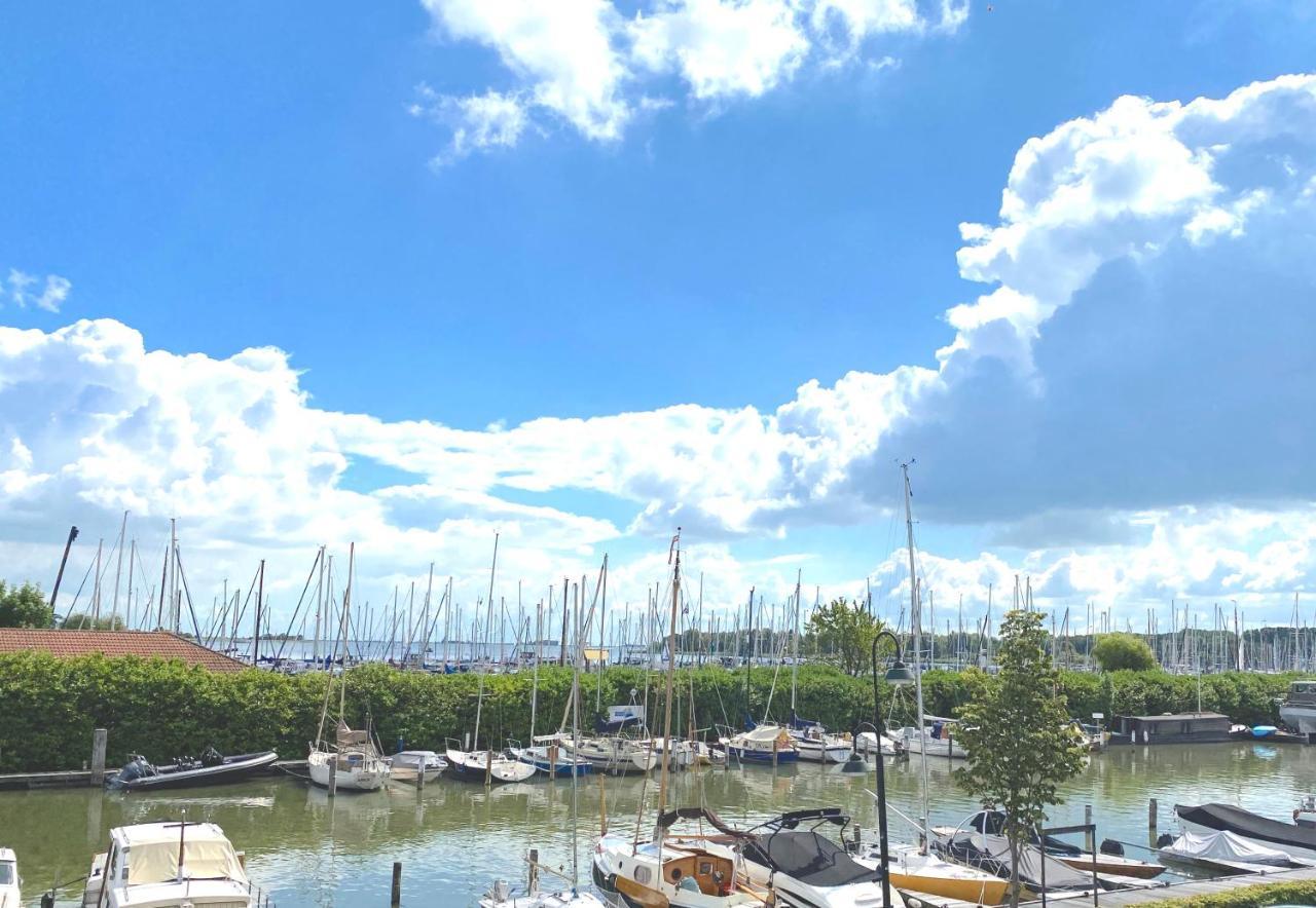 Who'S Anton For You Or Two, Monnickendam Near Amsterdam Bagian luar foto
